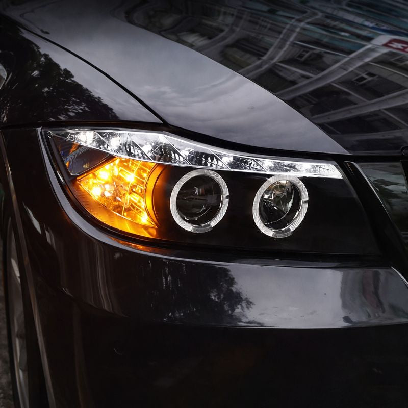 Fari anteriori a Led per BMW E90 (2005-2012)