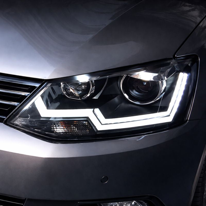 Fari anteriori a Led per VW Sagitar / Jetta (2012–2018)