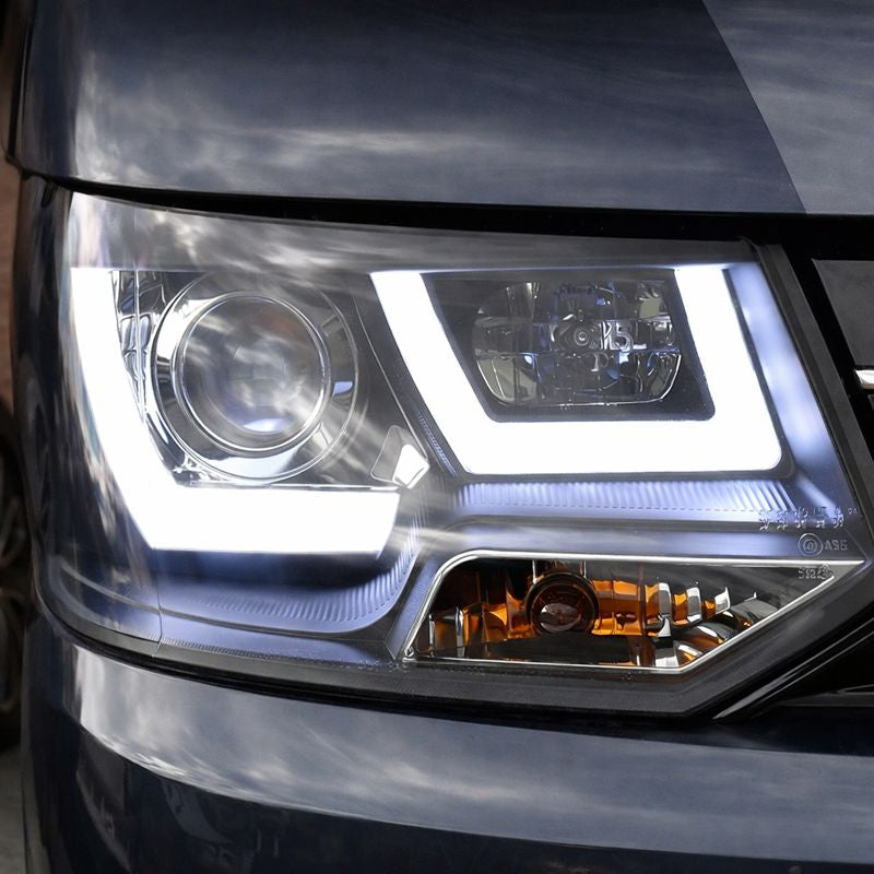 Fari anteriori a Led per VW Multivan T5 / Caravelle (2010–2015)