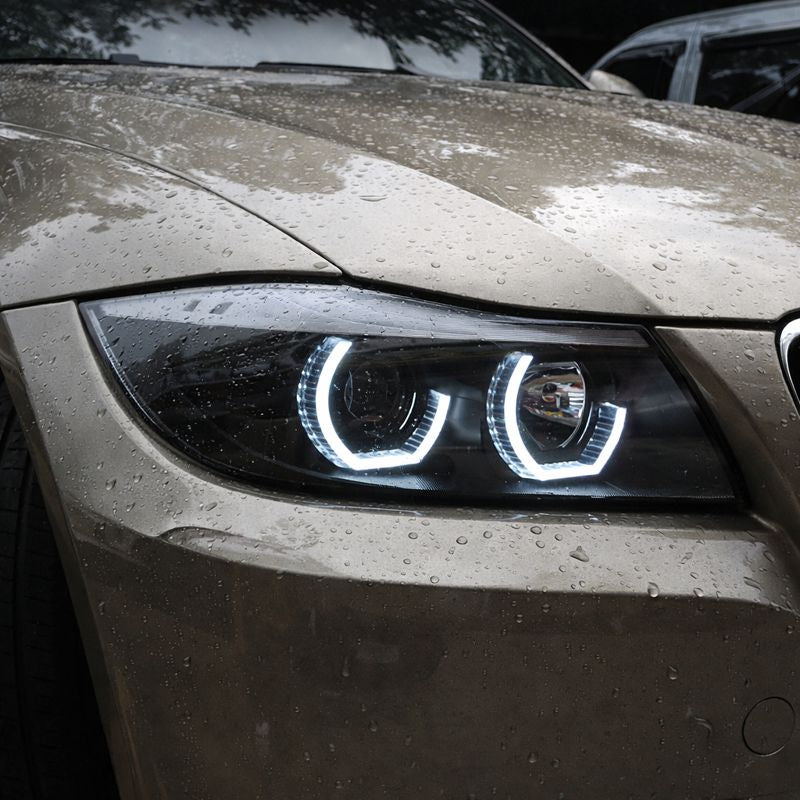 Fari anteriori a Led per BMW E90 (2005-2012)